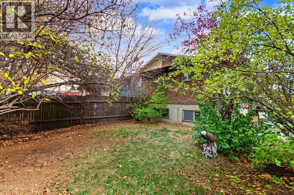 529 42 Street Se Property Photo 29