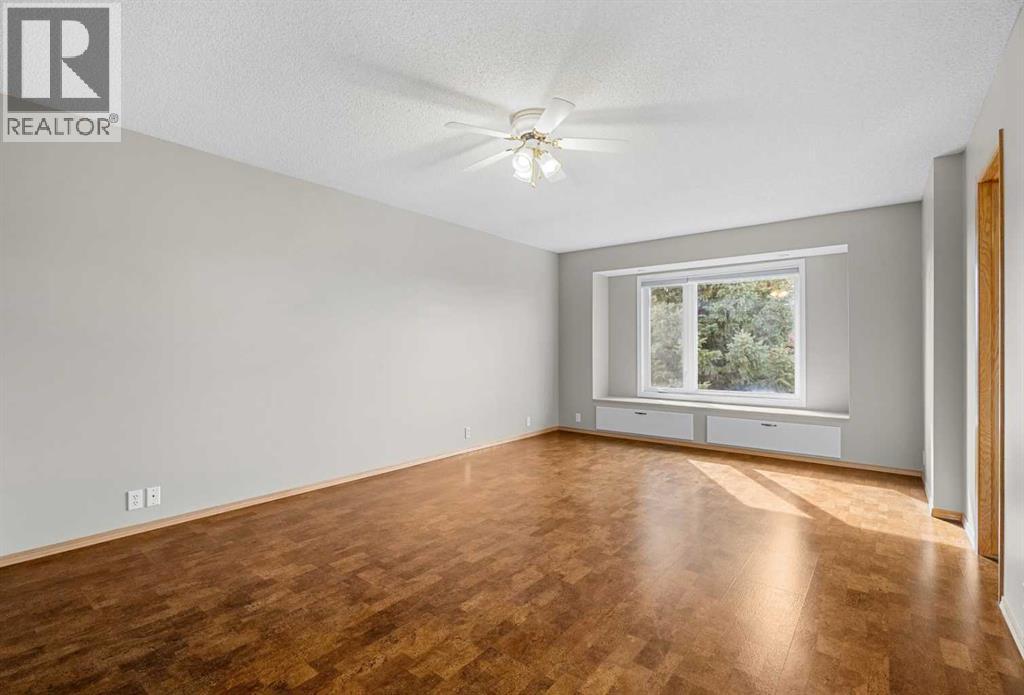 196 River Rock Crescent Se Property Photo 21
