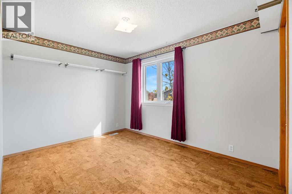 196 River Rock Crescent Se Property Photo 29