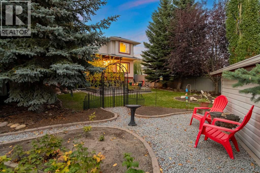 196 River Rock Crescent Se Property Photo 45