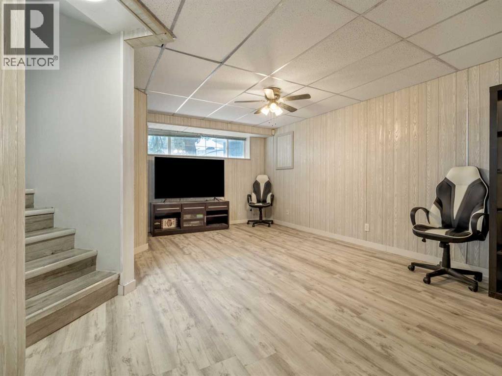 204 Mt Rundle Road W Property Photo 26