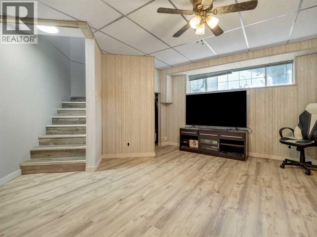 204 Mt Rundle Road W Property Photo 28