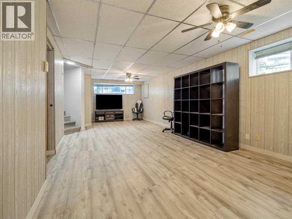 204 Mt Rundle Road W Property Photo 31