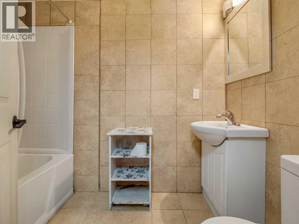 204 Mt Rundle Road W Property Photo 36