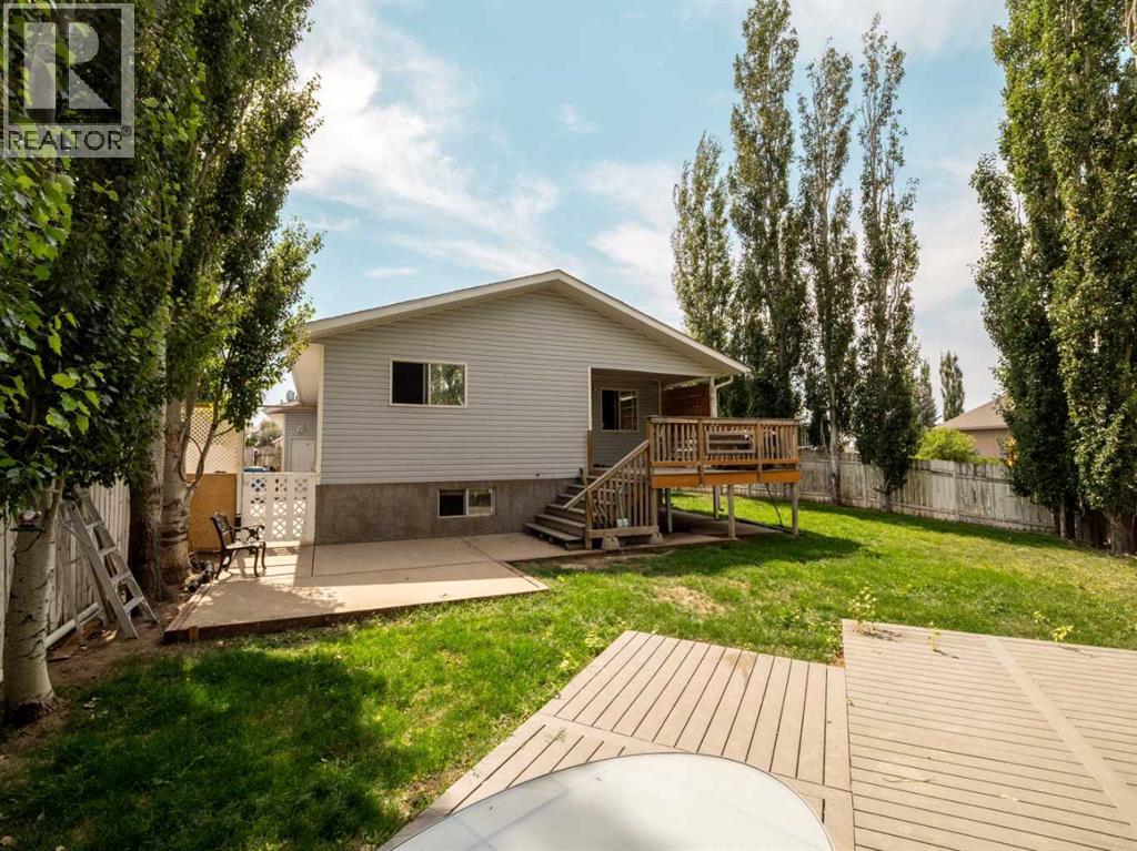 204 Mt Rundle Road W Property Photo 38