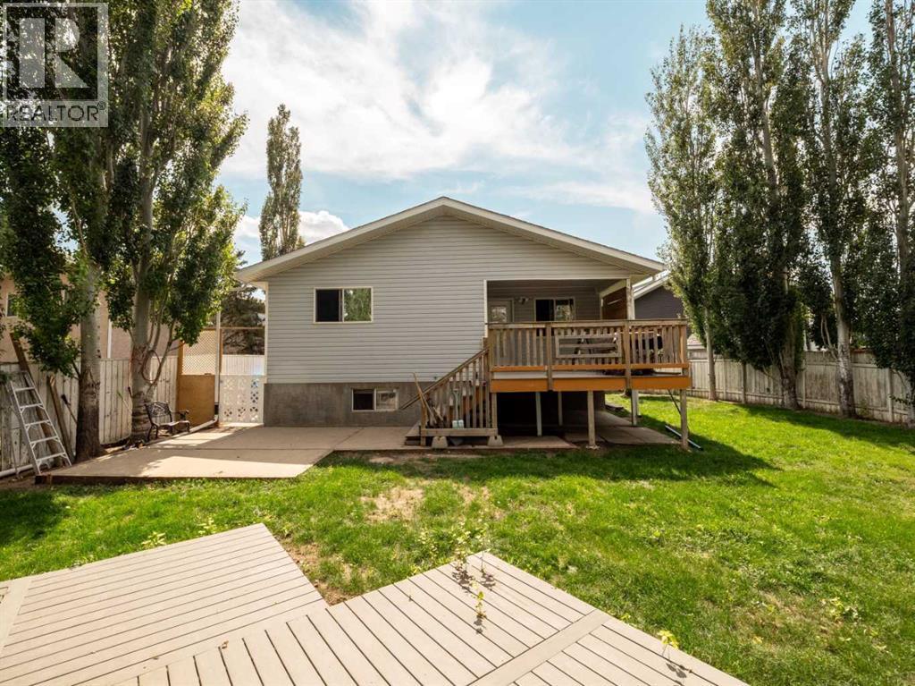 204 Mt Rundle Road W Property Photo 39