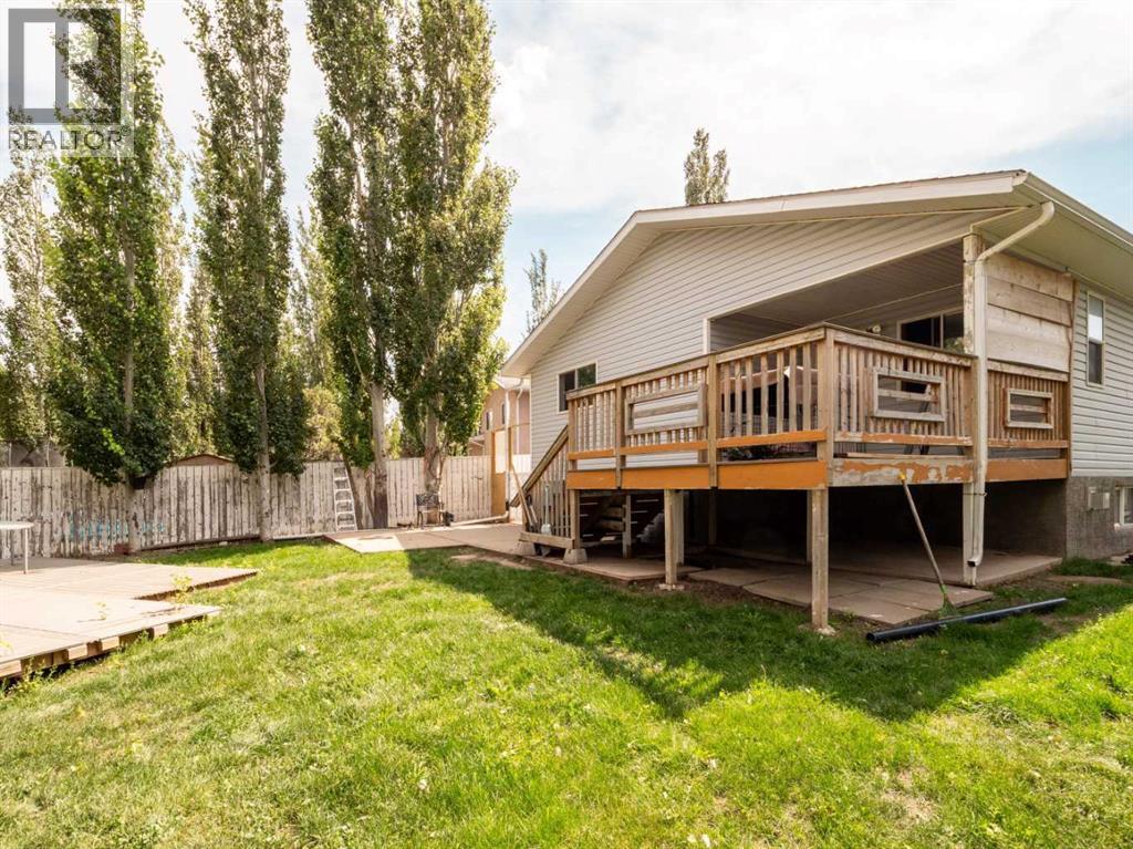 204 Mt Rundle Road W Property Photo 40