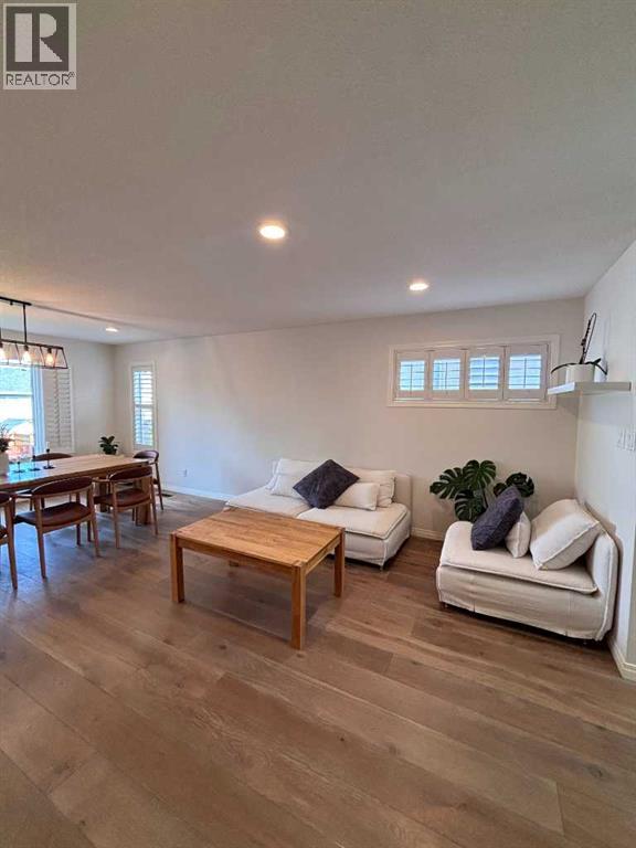 18 Sarcee Place W Property Photo 3