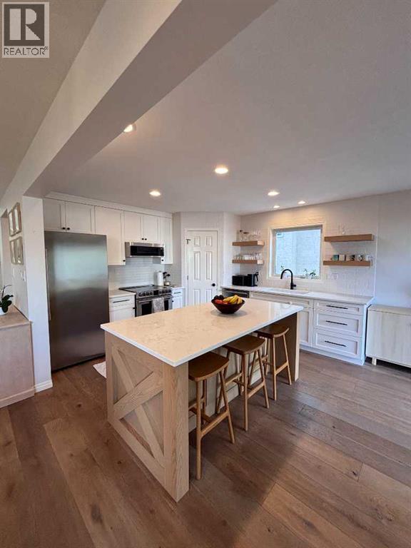 18 Sarcee Place W Property Photo 6