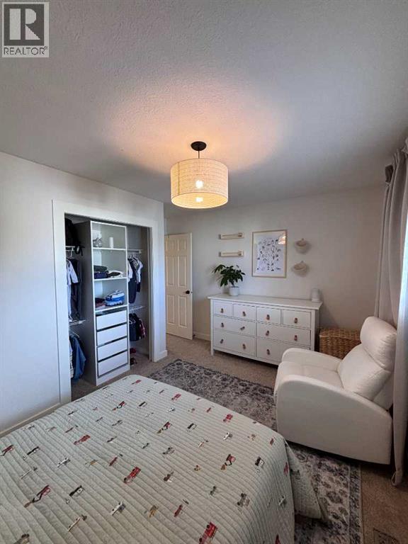 18 Sarcee Place W Property Photo 22