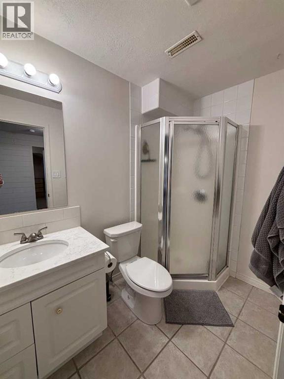 18 Sarcee Place W Property Photo 26
