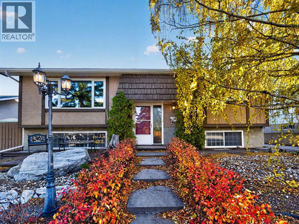 1219 Hunterquay Hill Nw Property Photo 1