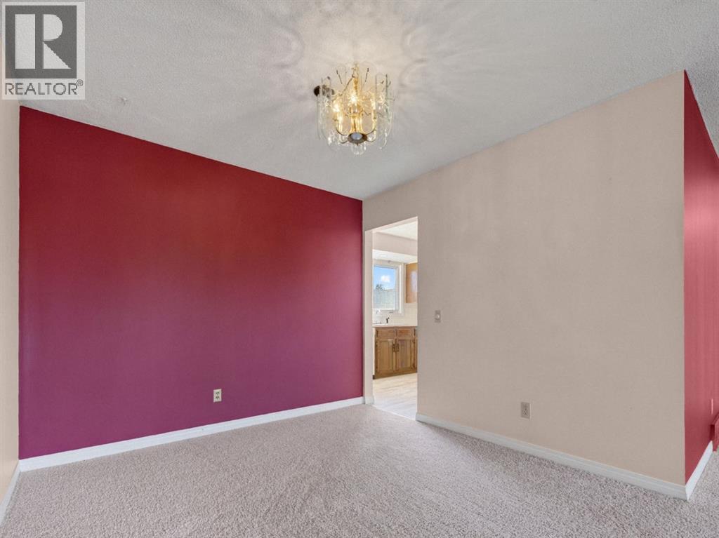 1219 Hunterquay Hill Nw Property Photo 12