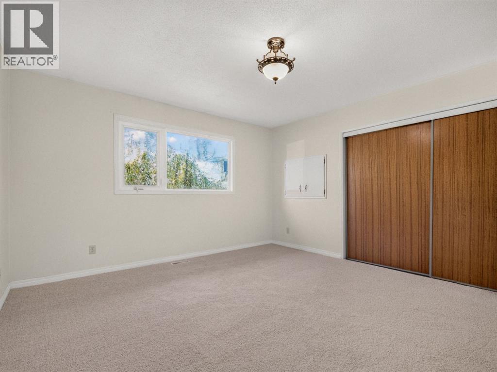 1219 Hunterquay Hill Nw Property Photo 24