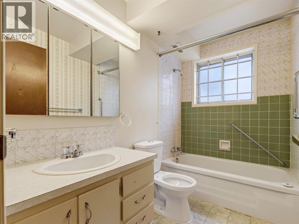 1219 Hunterquay Hill Nw Property Photo 28