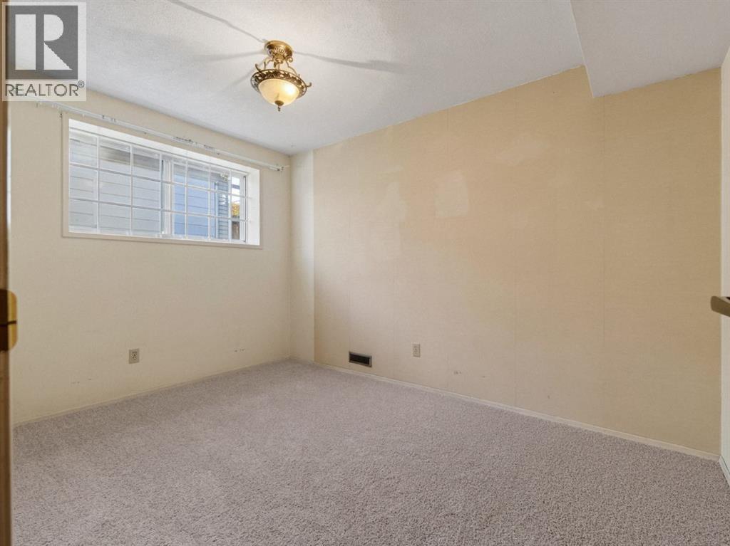1219 Hunterquay Hill Nw Property Photo 30