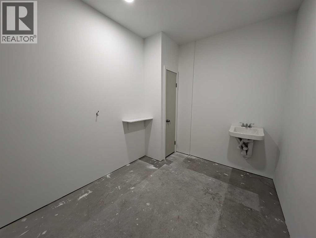 533 4 Street Se Property Photo 16
