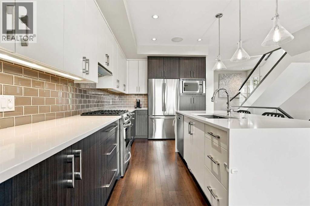 2208 32 Street Sw Property Photo 9