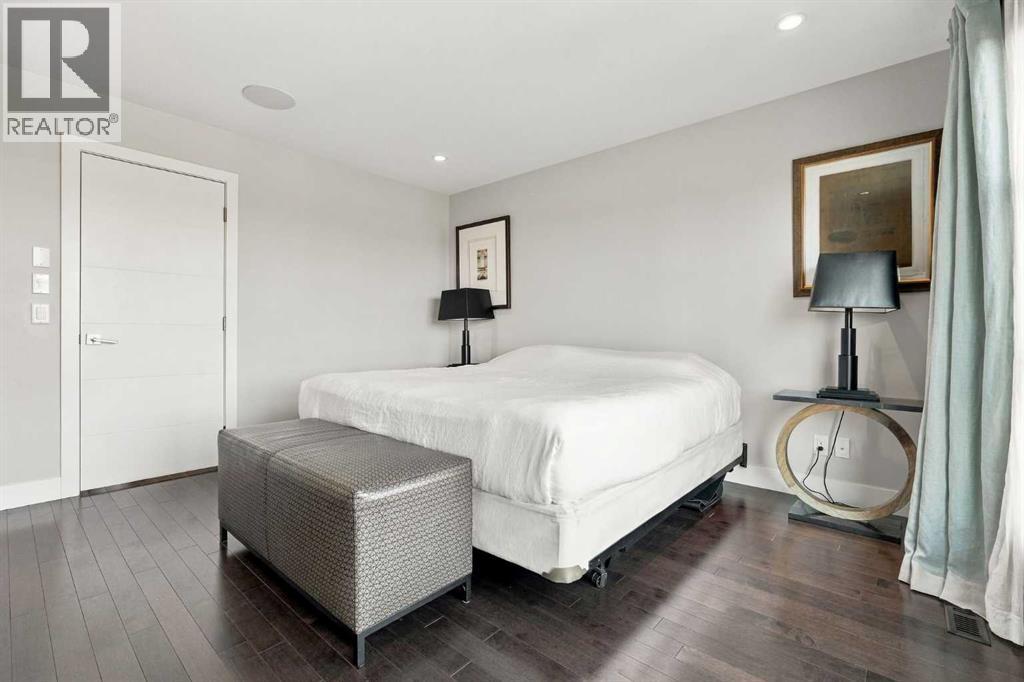 2208 32 Street Sw Property Photo 21