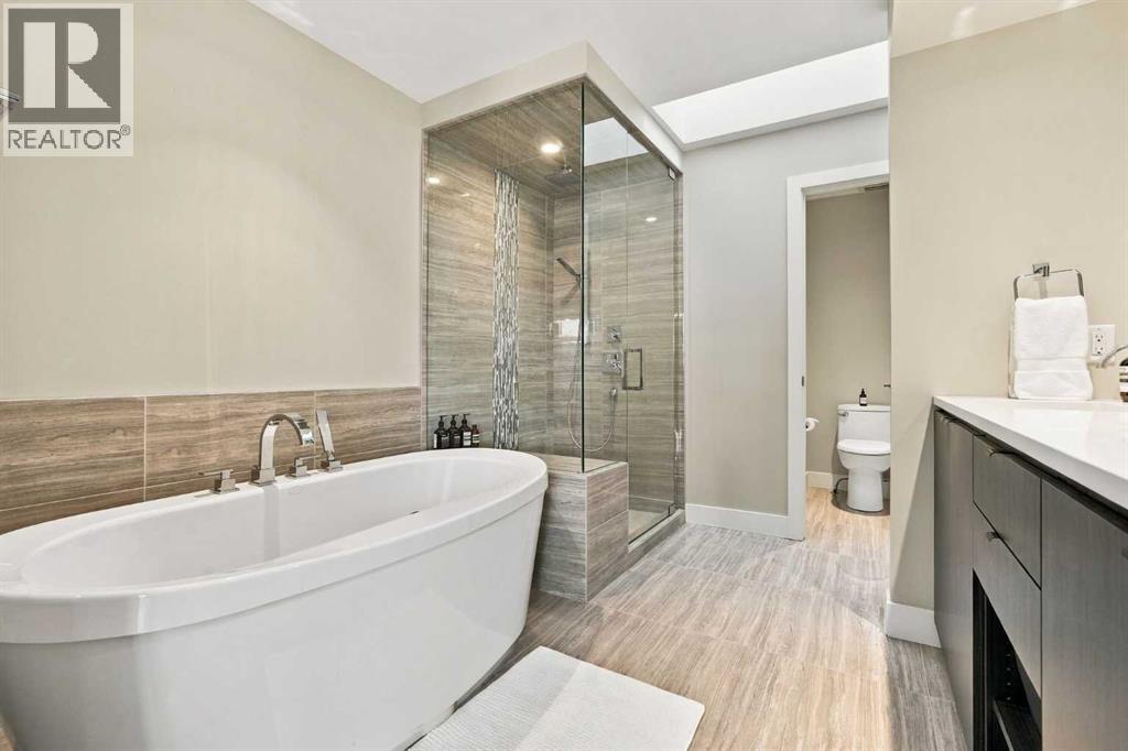2208 32 Street Sw Property Photo 24