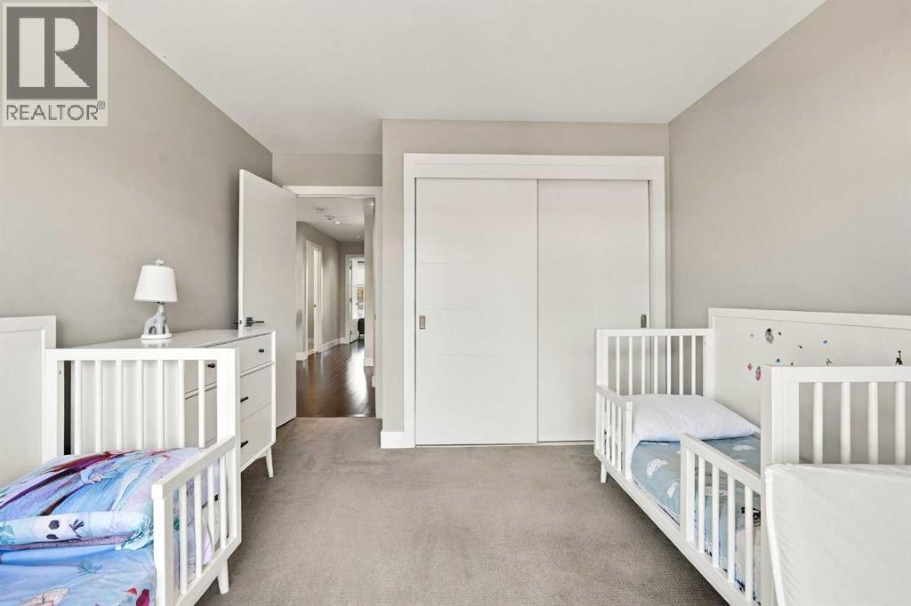 2208 32 Street Sw Property Photo 34