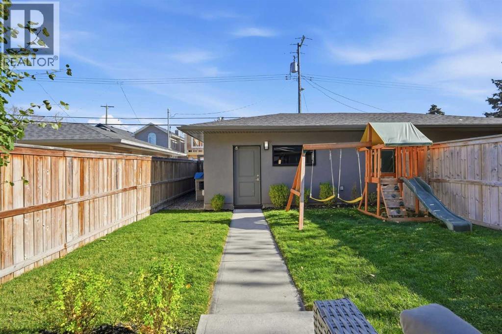 2208 32 Street Sw Property Photo 44