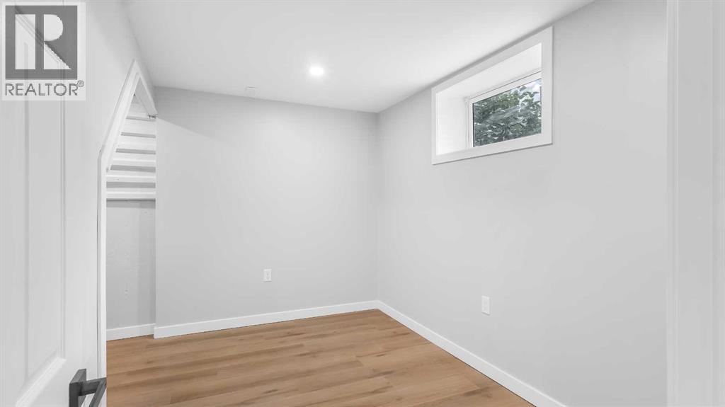 234 14 Street N Property Photo 18