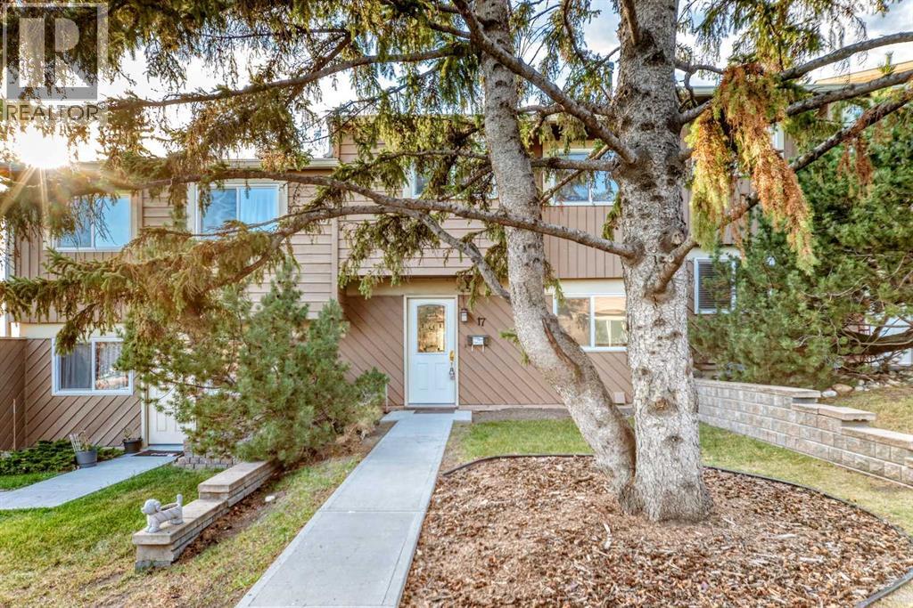 4940 39 Avenue Southwest Property Photo 1