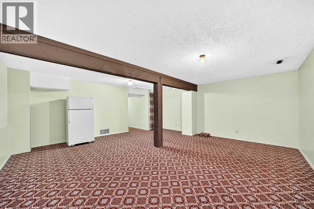 4940 39 Avenue Southwest Property Photo 11