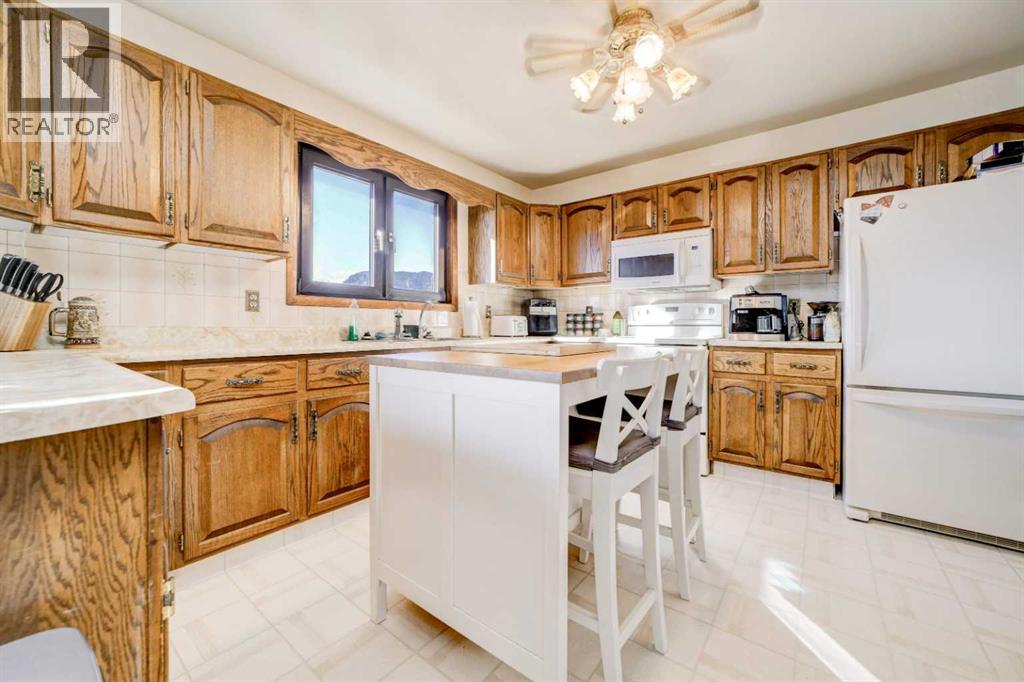 8605 19 Avenue Property Photo 10