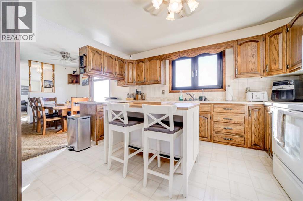 8605 19 Avenue Property Photo 11