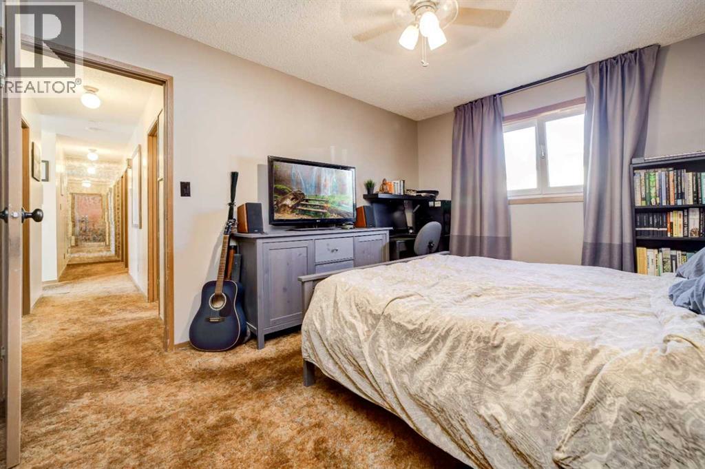 8605 19 Avenue Property Photo 14