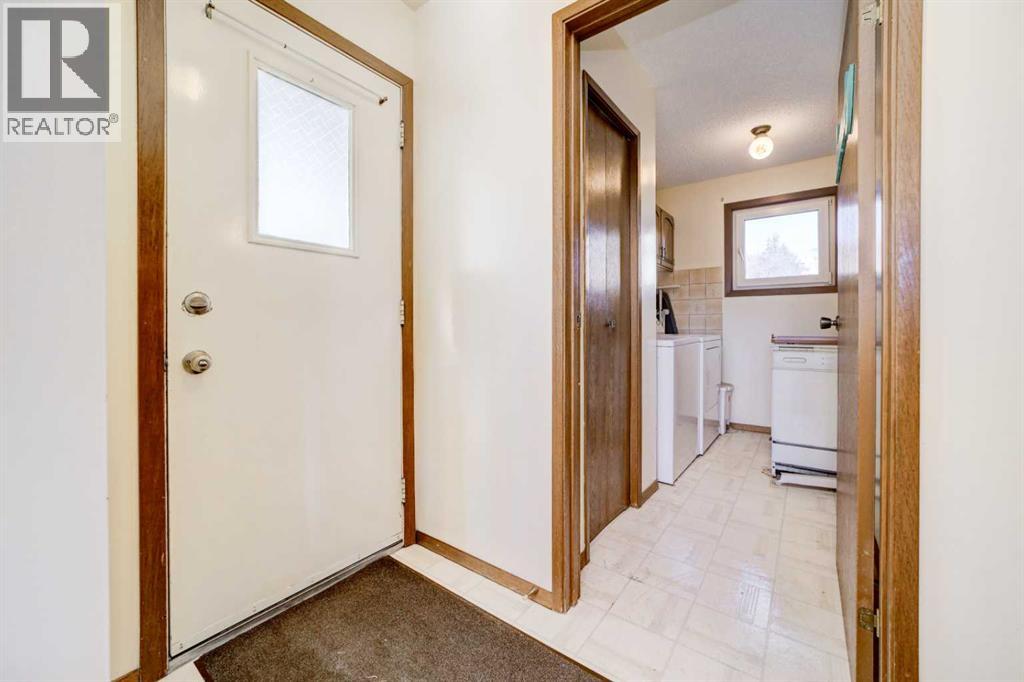 8605 19 Avenue Property Photo 19