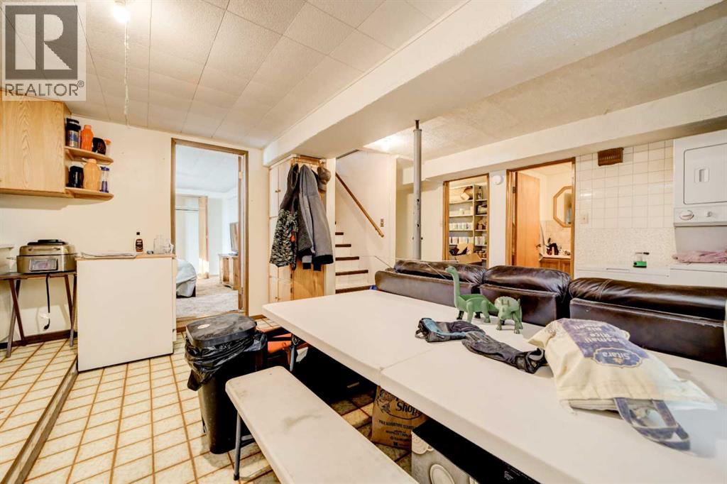 8605 19 Avenue Property Photo 27