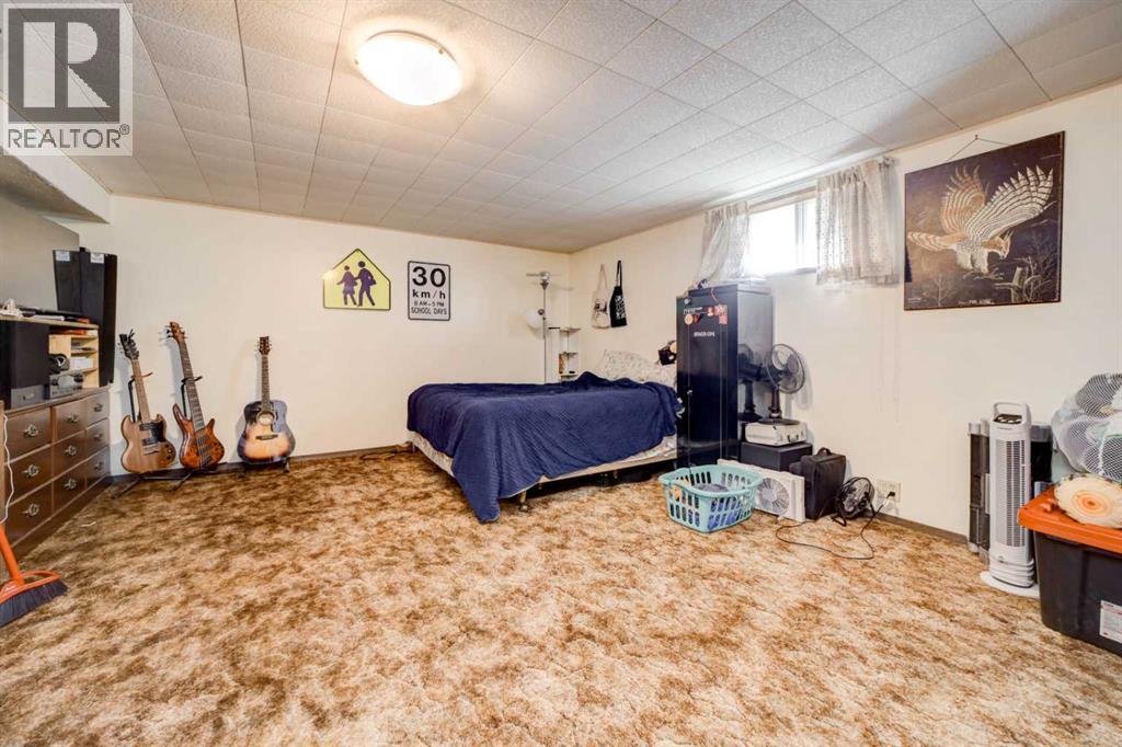 8605 19 Avenue Property Photo 28