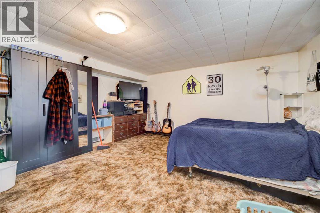8605 19 Avenue Property Photo 29