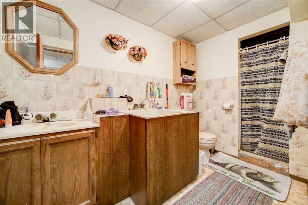 8605 19 Avenue Property Photo 30