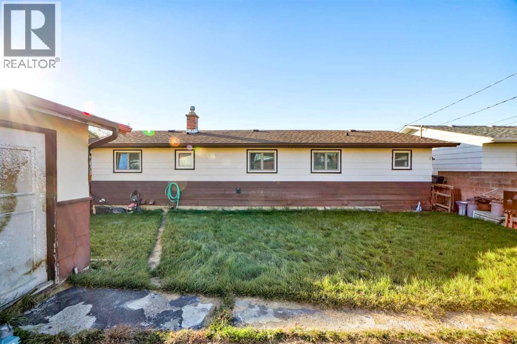 8605 19 Avenue Property Photo 36