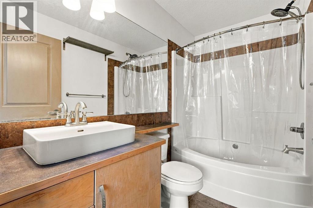 910 18 Avenue Southwest Property Photo 11