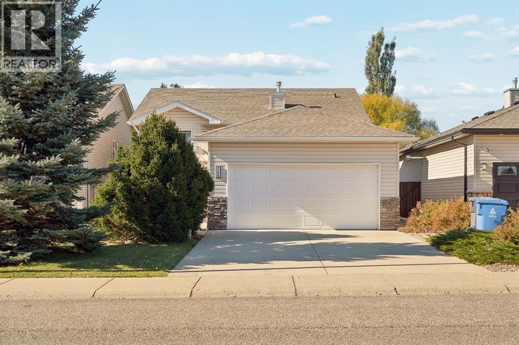 246 Fairmont Boulevard S Property Photo 1