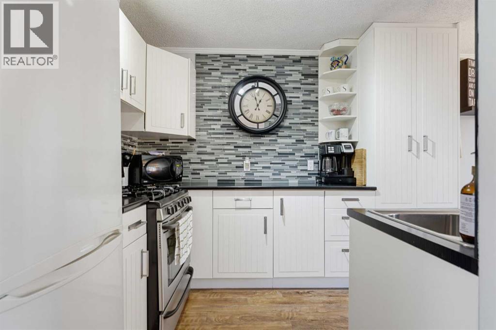 208 Grier Terrace Northeast Property Photo 13