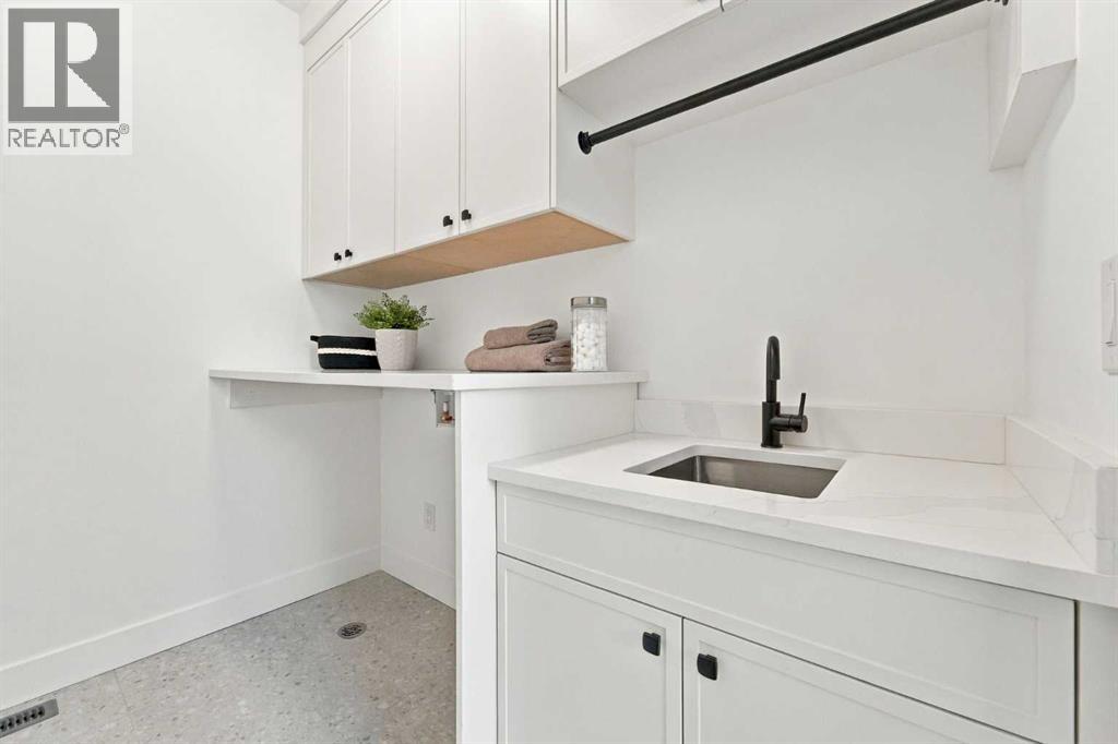 4918 21 Avenue Nw Property Photo 30