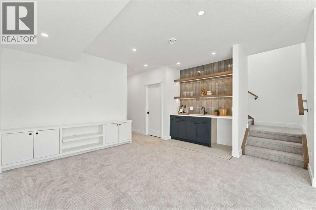 4918 21 Avenue Nw Property Photo 31