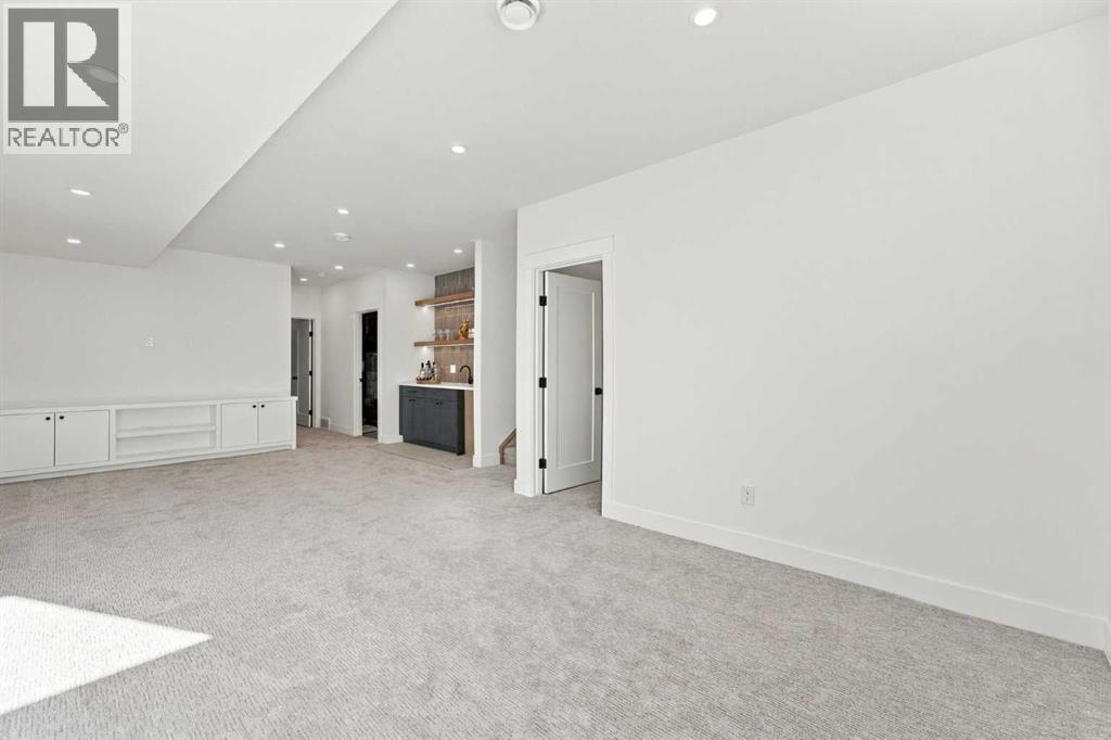 4918 21 Avenue Nw Property Photo 32