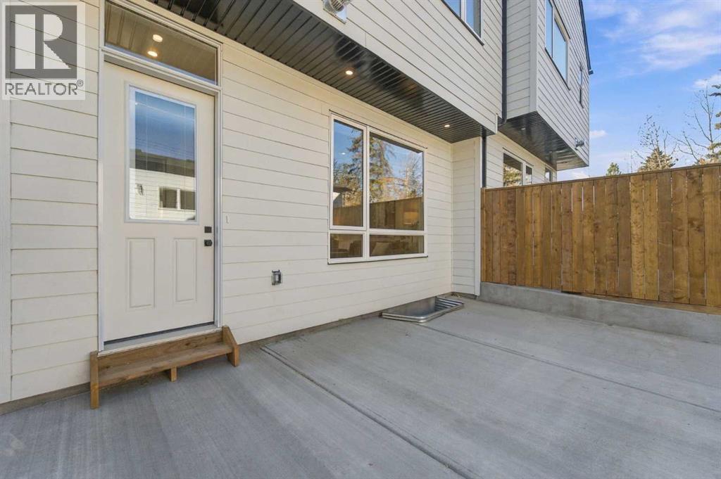 4918 21 Avenue Nw Property Photo 39
