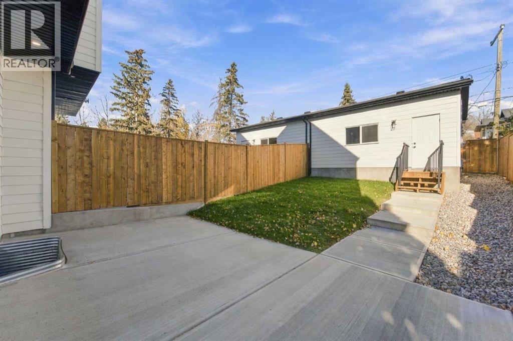 4918 21 Avenue Nw Property Photo 40