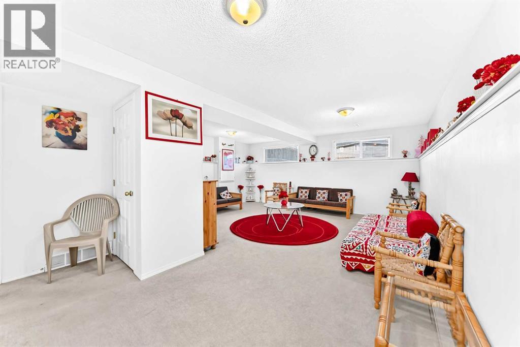 87 Taralea Gardens Ne Property Photo 22