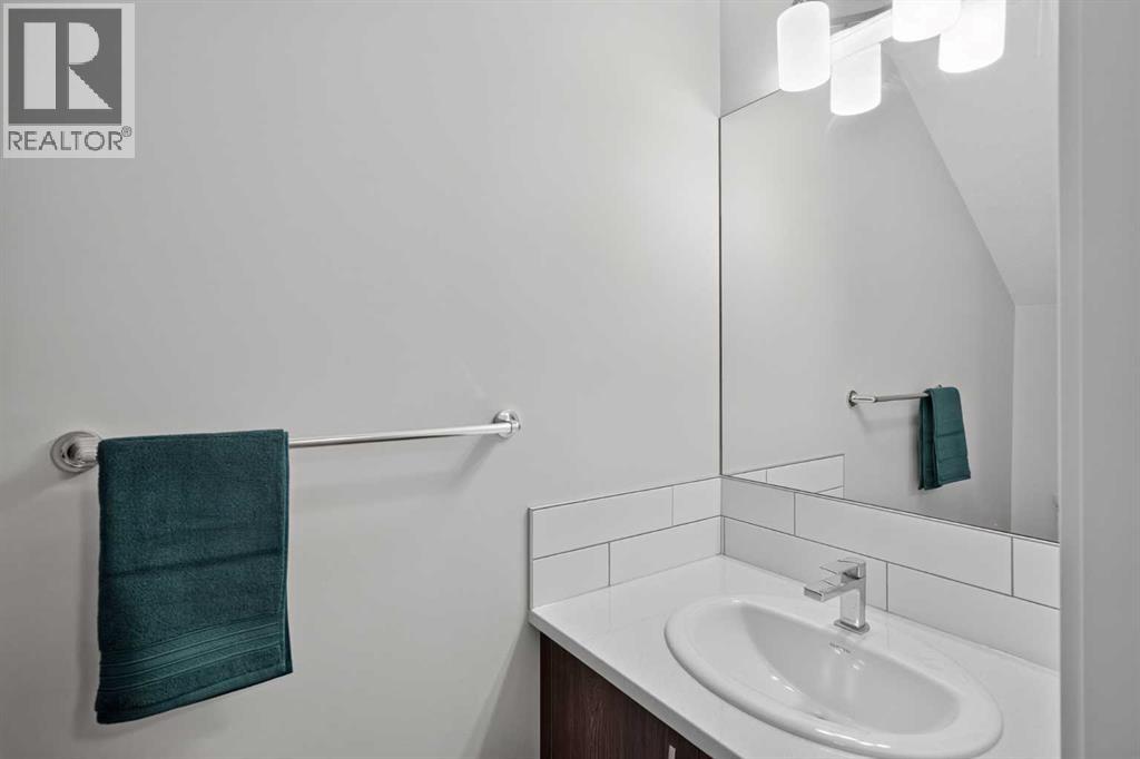 206 Cranbrook Square Se Property Photo 8
