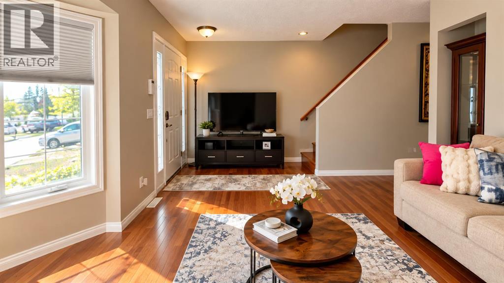 173 Shacker Crescent Property Photo 3