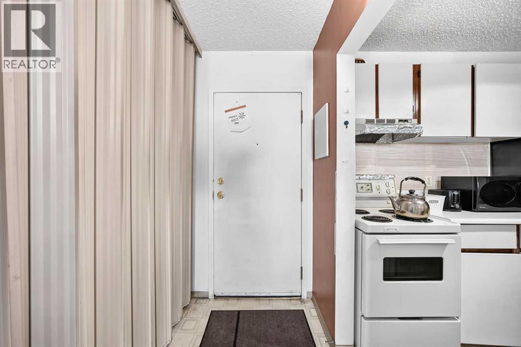 221 6 Avenue Southeast Property Photo 5